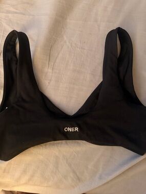 Women's Black Seamless Crop Bralette